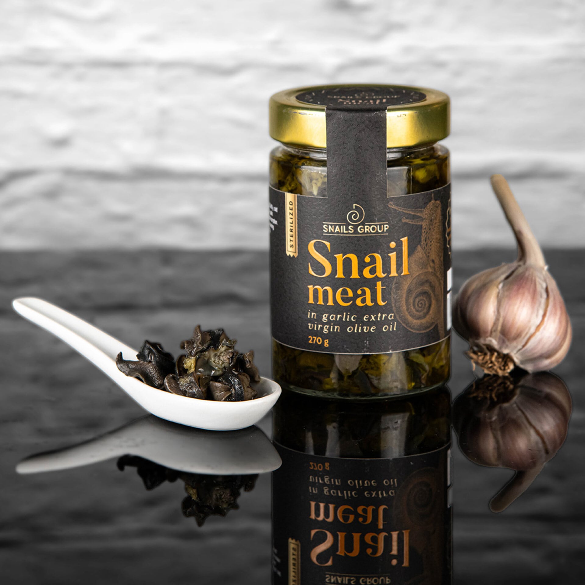 Премимум охлювено месо чеснов зехтин